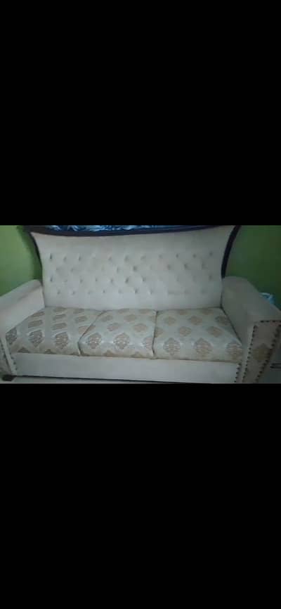 5 seater sofa set. -3+1+1 - good condition
