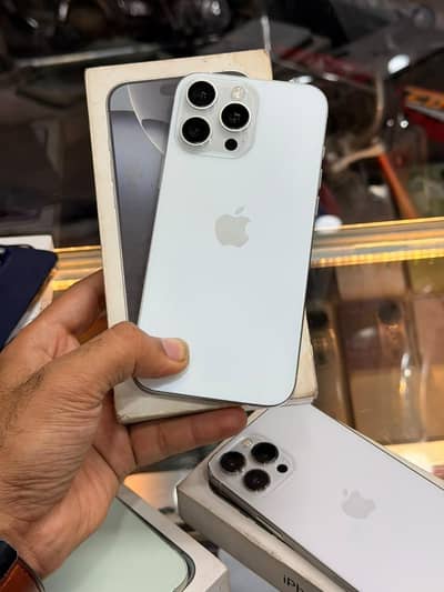 Apple iPhone 16 Pro Max