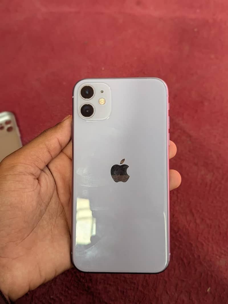 Apple iPhone 11 3