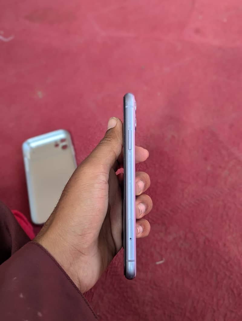 Apple iPhone 11 5