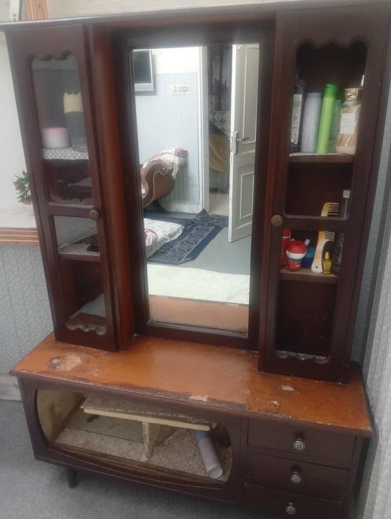 Dressing table 1