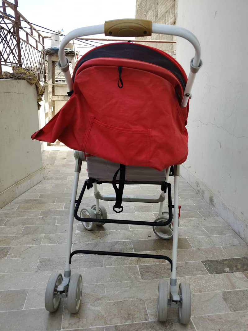Stroller 8