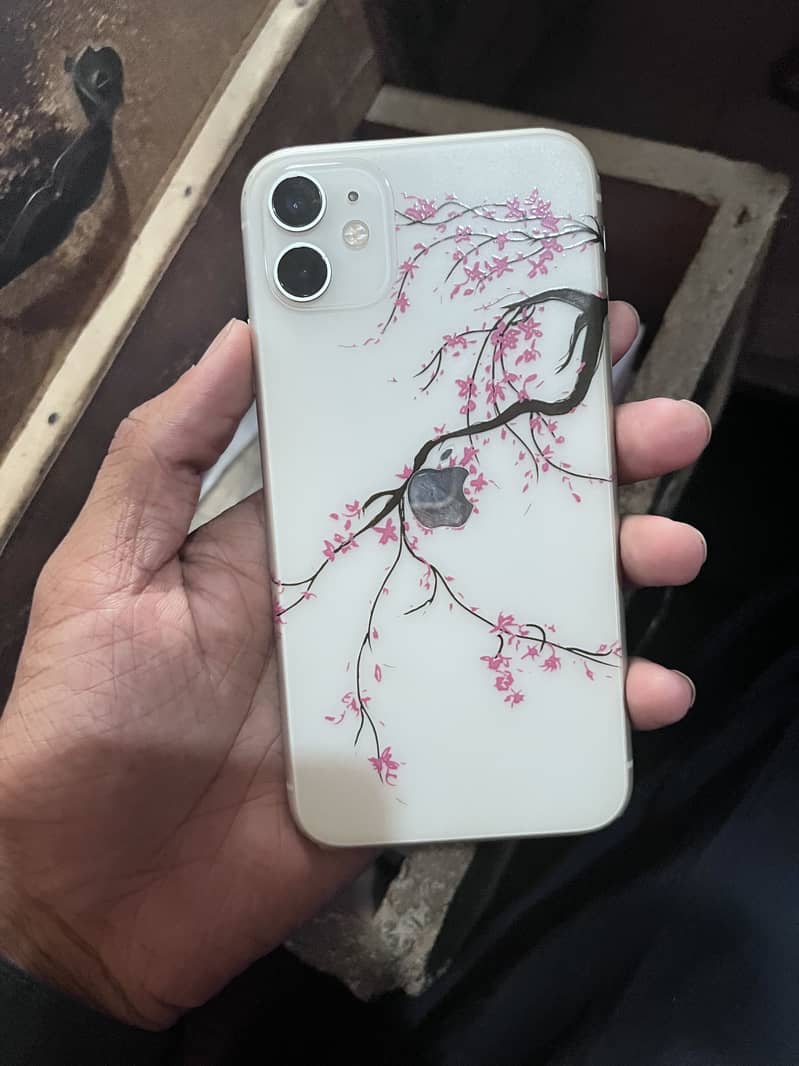 Apple iPhone 11 0