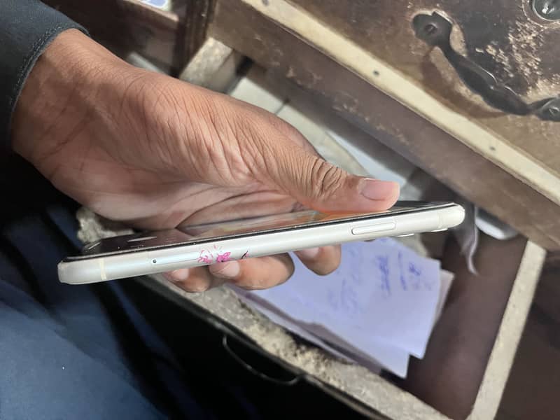 Apple iPhone 11 1