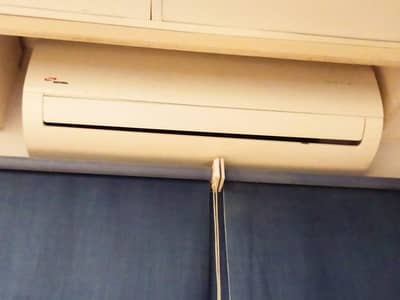 We are selling 1.5 Ton Gaba National Split AC( working Good)