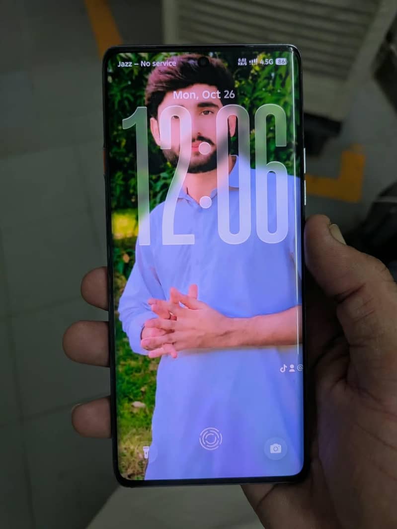 Tecno CAMON 40 Pro 1
