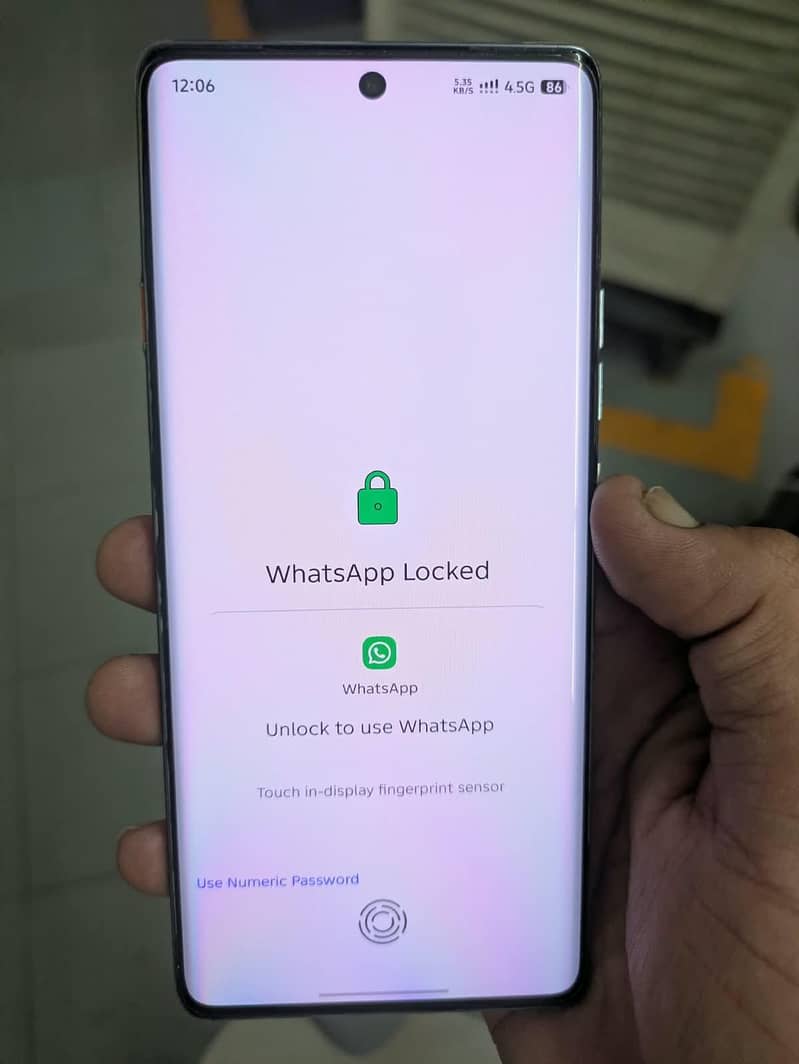Tecno CAMON 40 Pro 6