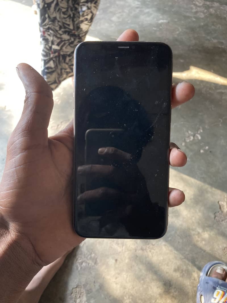 Apple iPhone XS Max 2