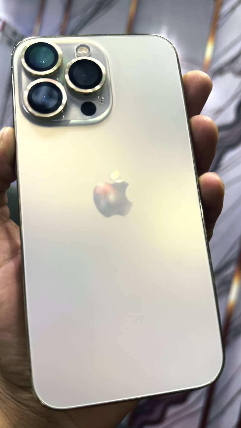 Apple iPhone 13 Pro 3