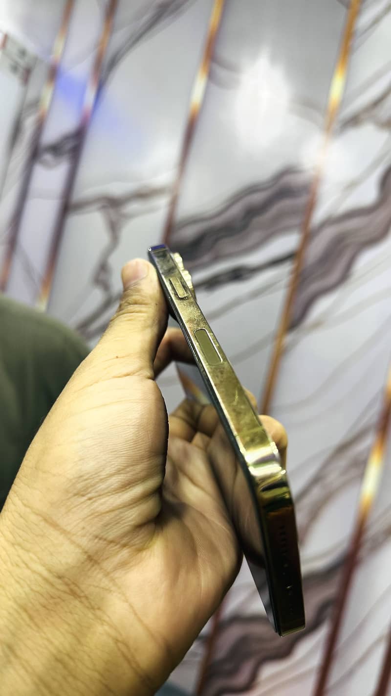 Apple iPhone 13 Pro 5