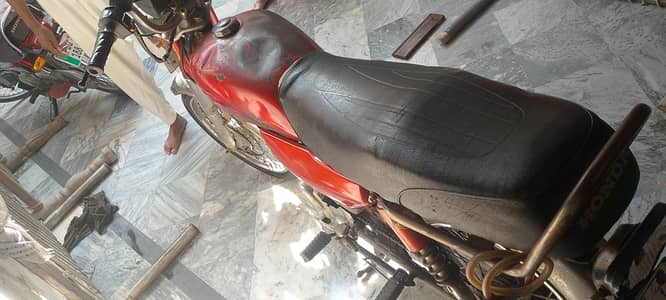 unique cd 70 bike red color