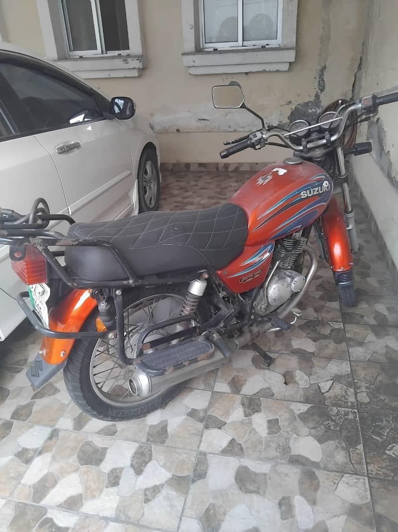 gs 125 8