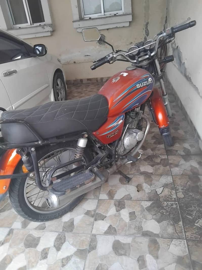 gs 125 9