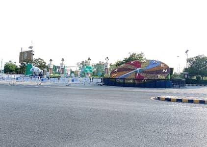 Get A Prime Location 10 Marla Residential Plot For sale In Central Park - Block D