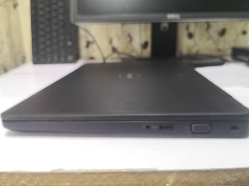 Dell 5490@ 1