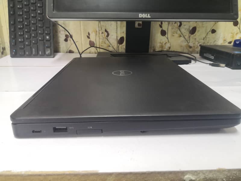 Dell 5490@ 3