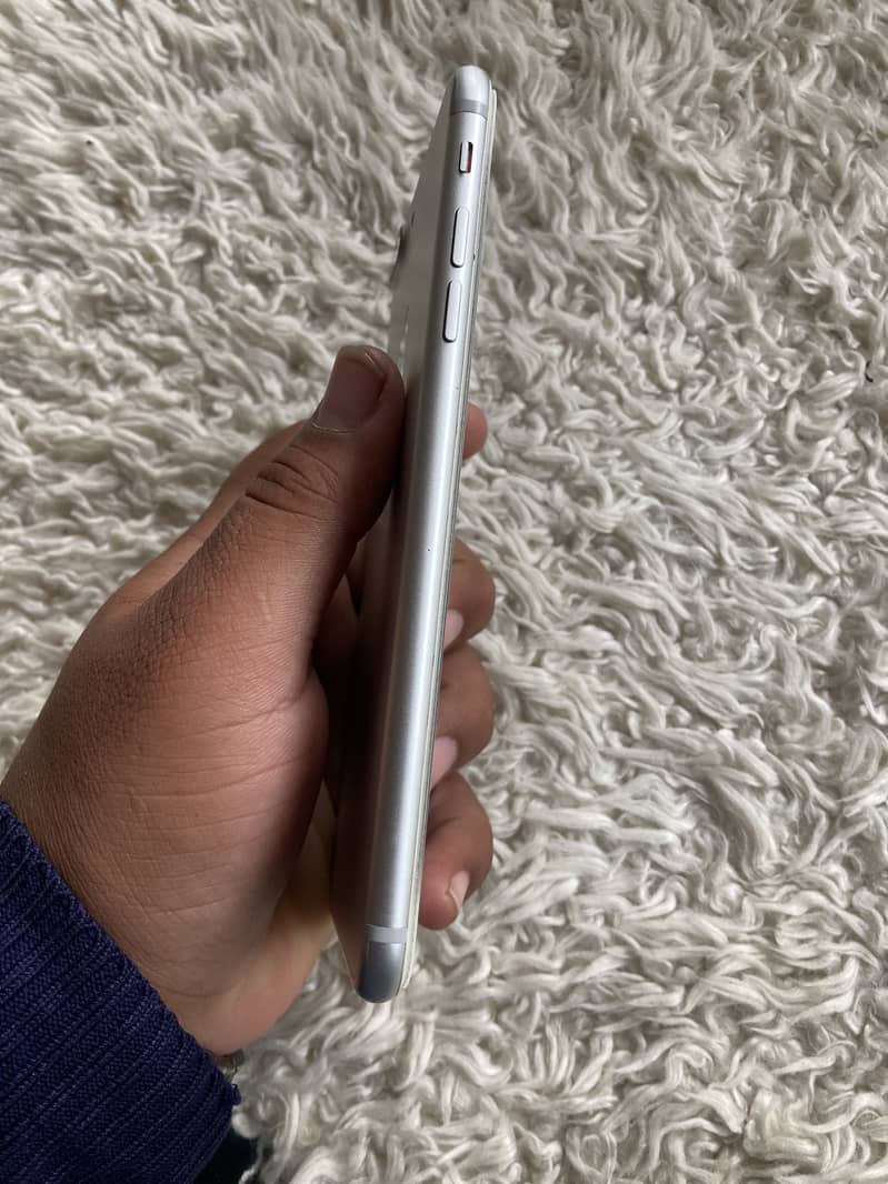 Apple iPhone 7 Plus 3