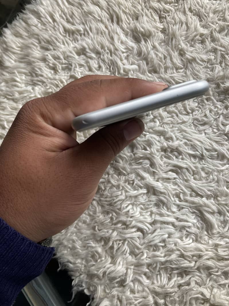 Apple iPhone 7 Plus 4