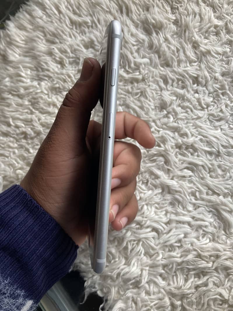 Apple iPhone 7 Plus 5