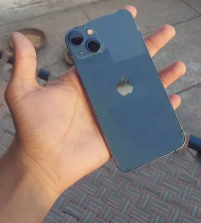 Apple iPhone 13
