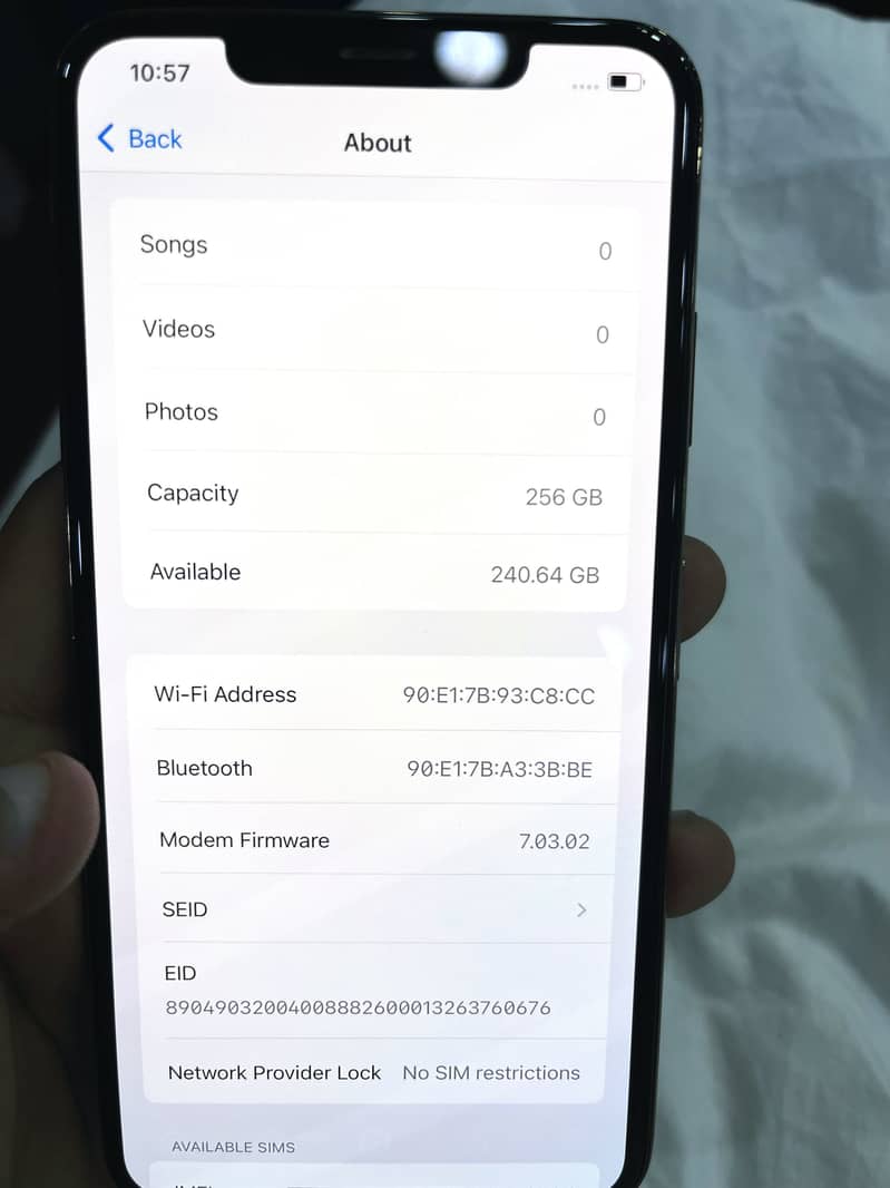 Apple iPhone XS Max 3