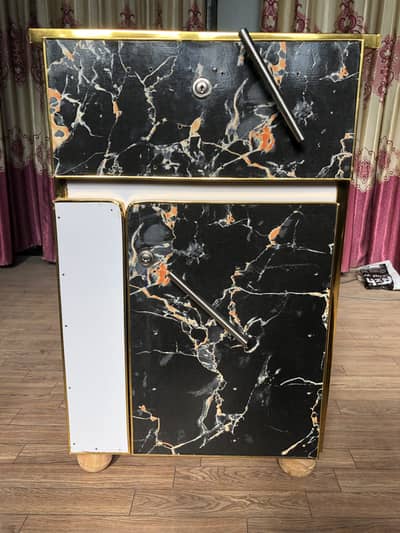 Brand New lamination Sheet Side Table
