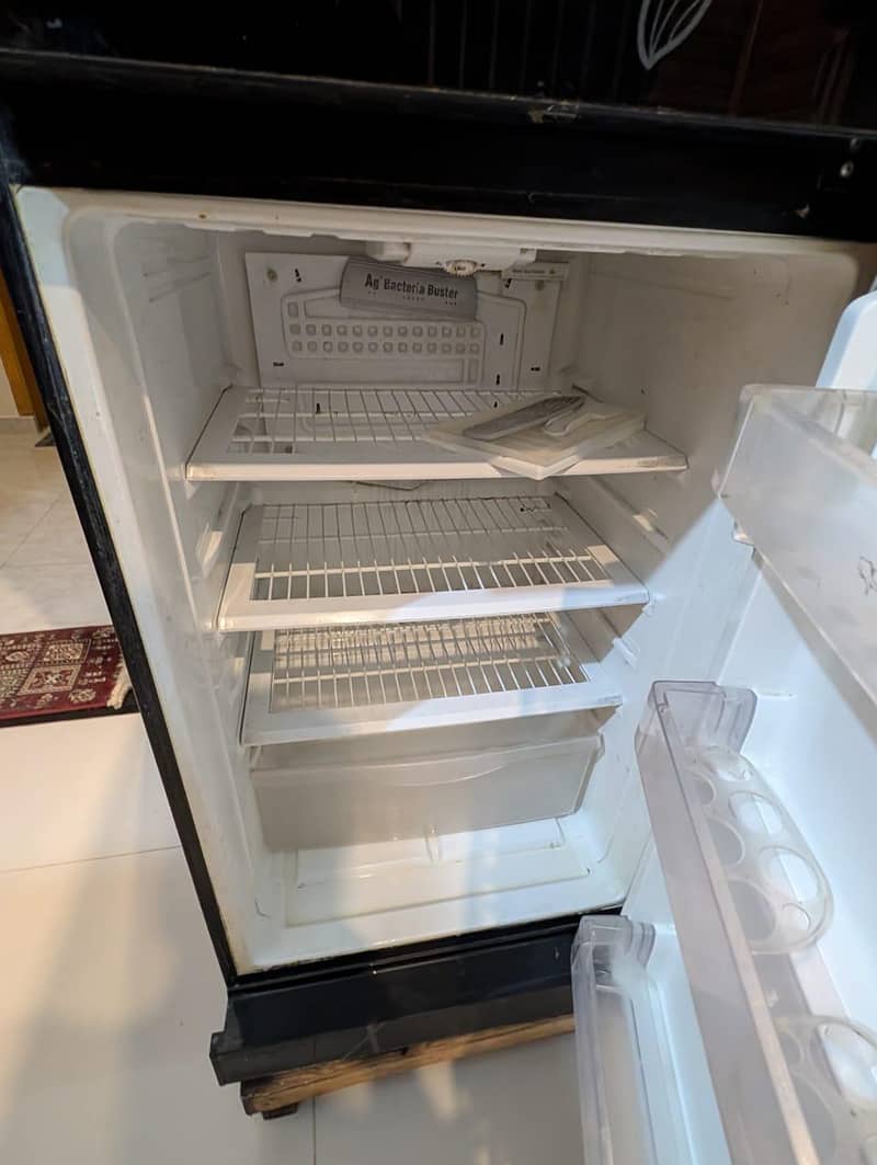 pel refrigerator 11