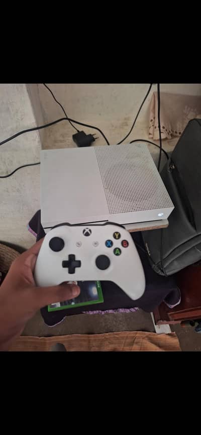 Xbox one s 1TB* very less used console