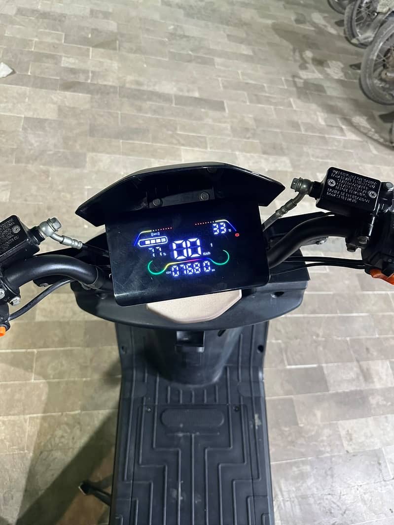 Crown FireFly Ev 1