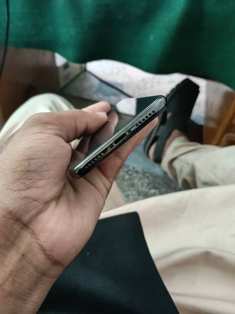 Apple iPhone X 0