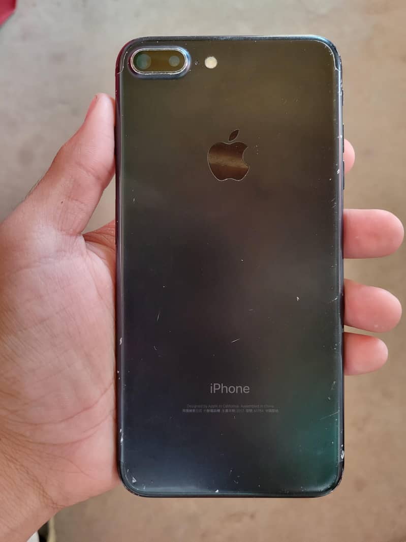 Apple iPhone 7 Plus 0