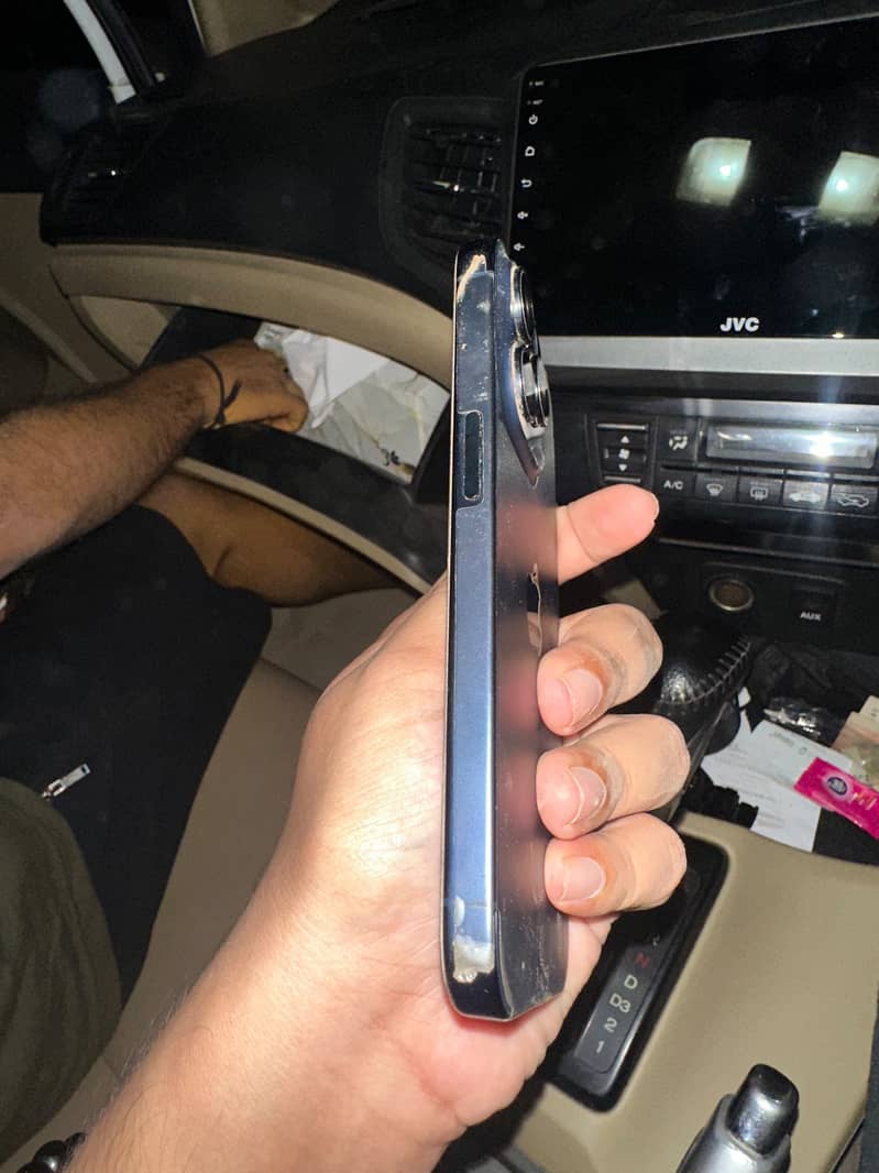 Apple iPhone 15 Pro 8