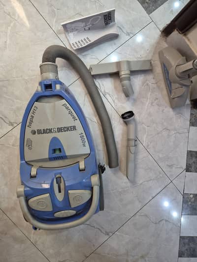 Black+Decker Vacuum Cleaner – Barely Used, Original Accessories