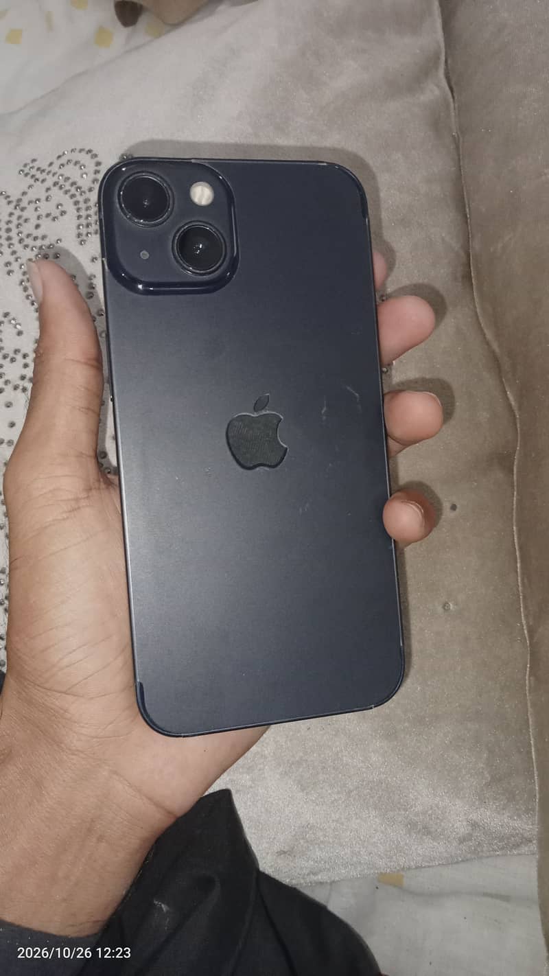 Apple iPhone 13 2
