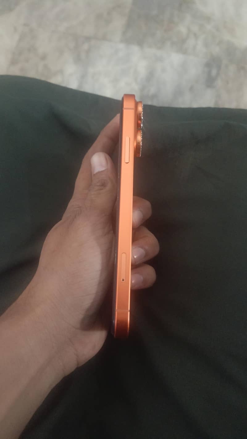 Apple iPhone XR 4