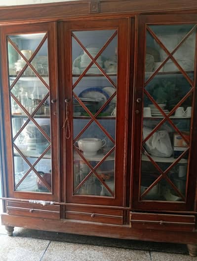 wood made show case