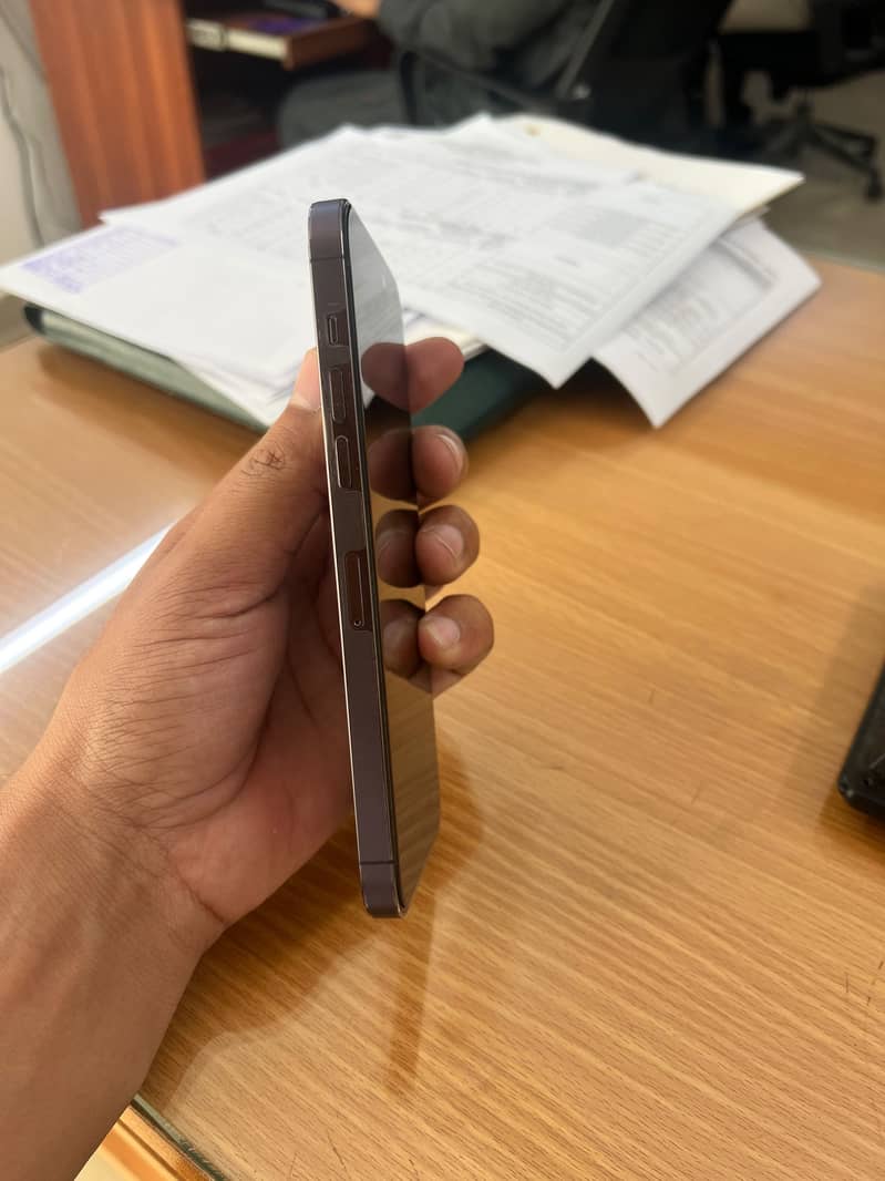 Apple iPhone 14 Pro Max 1