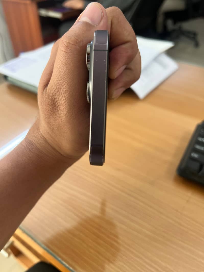 Apple iPhone 14 Pro Max 6