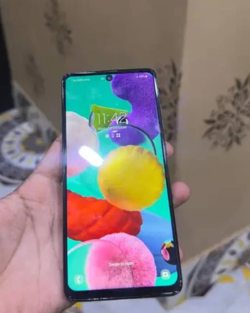 Samsung Mobile A71 1