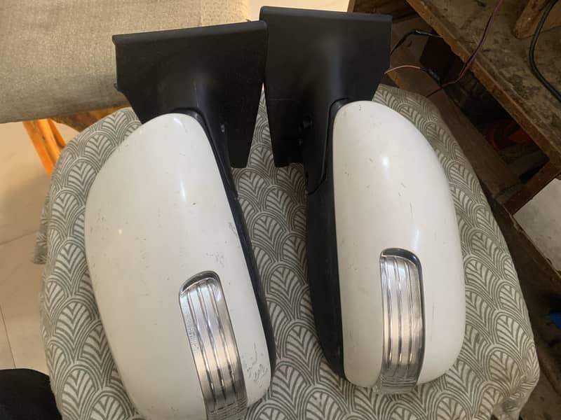 Side view mirror pair vitz 2010 1