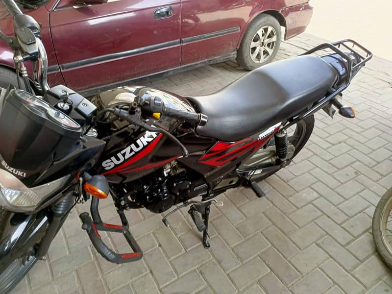 suzuki GR 150 1