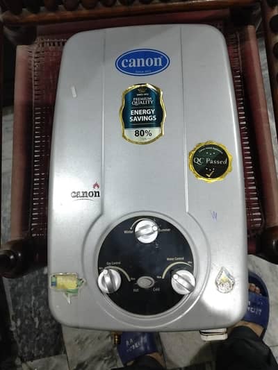 Instant geyser (almost new)  5 litre
