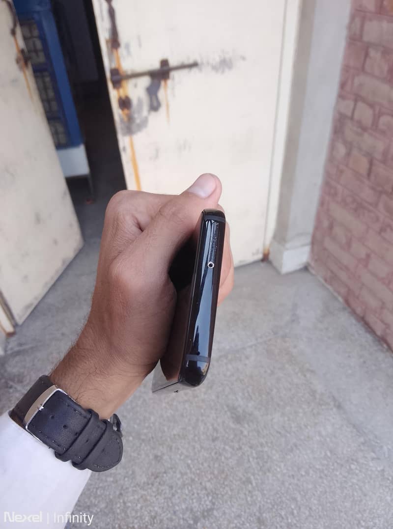 Samsung Mobile S8 2