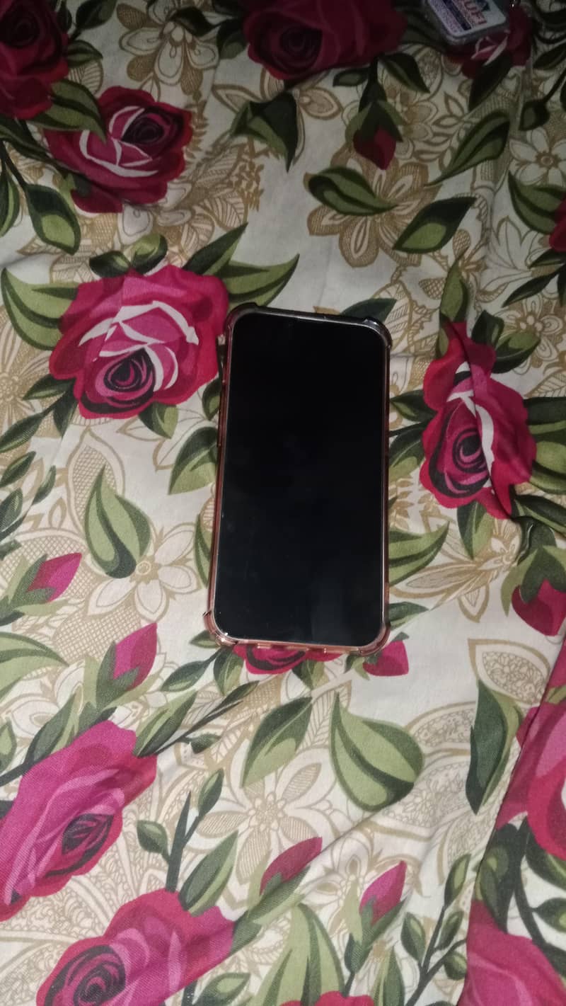 Apple iPhone 13 1