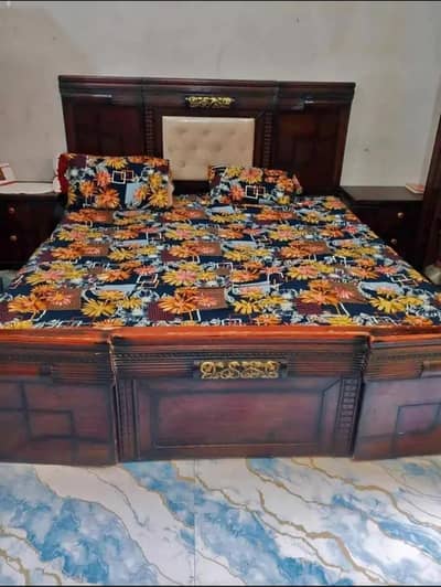 Double Bed Side