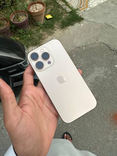 iPhone 16 Pro