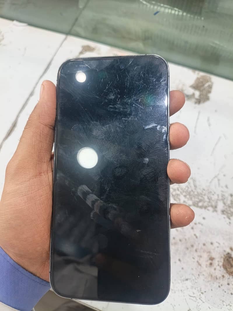 Apple iPhone 14 Pro Max 6