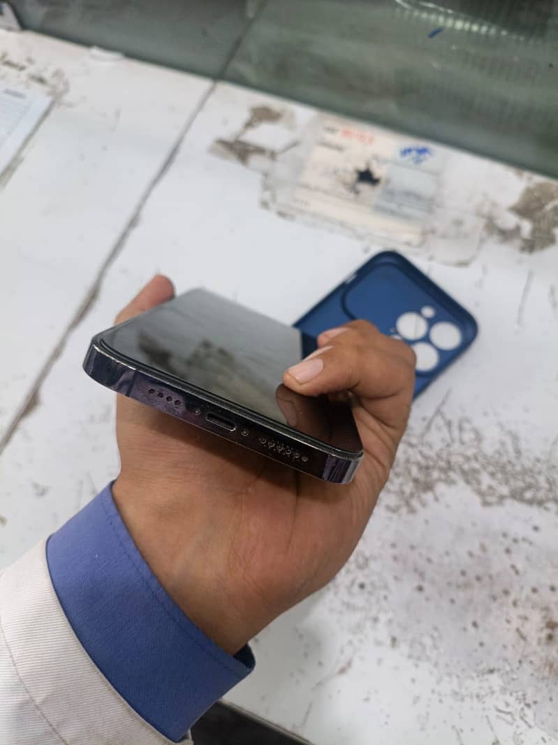 Apple iPhone 14 Pro Max 7