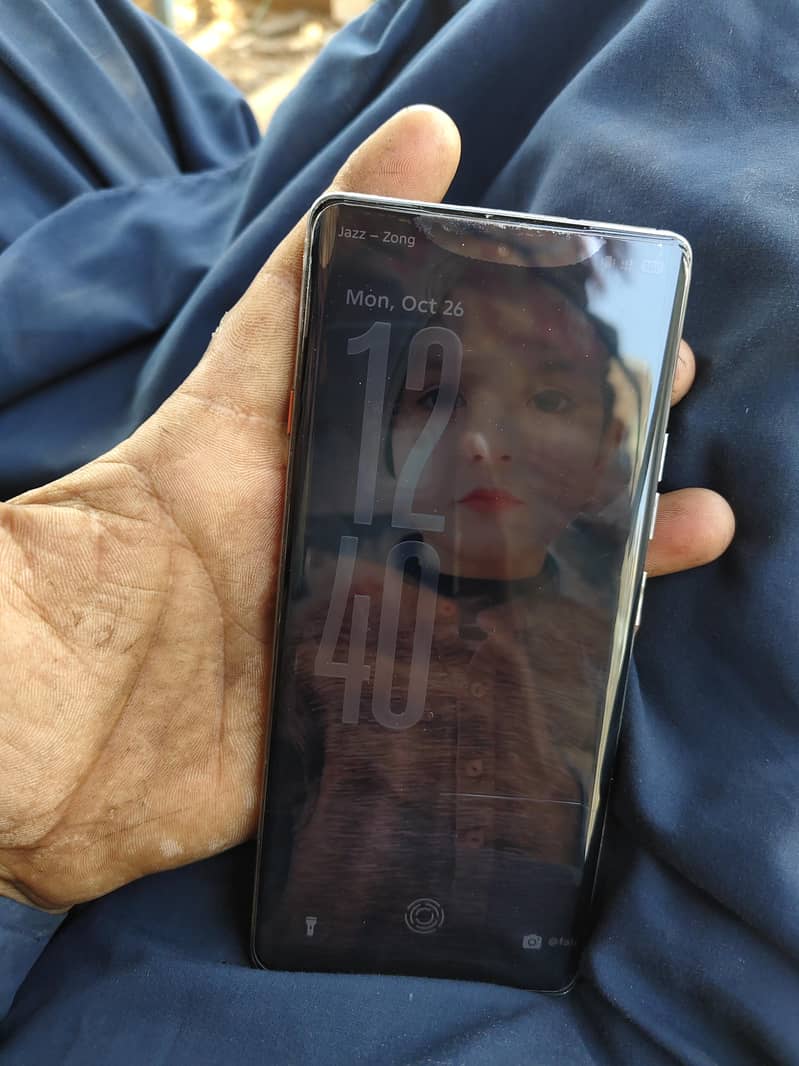 Tecno CAMON 40 Pro 1