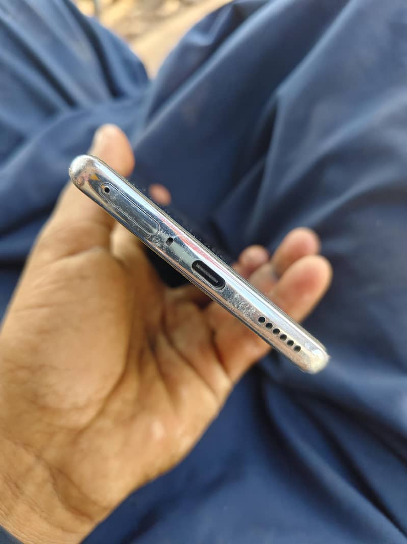 Tecno CAMON 40 Pro 4